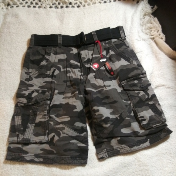 Airwalk Other - Sold Out**irwalk Gray and Black Camouflage Belted Cargo Shorts